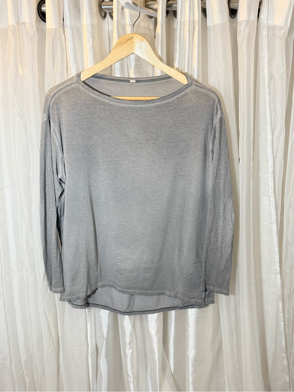 lululemon athletica Light Gray Long Sleeve Tee